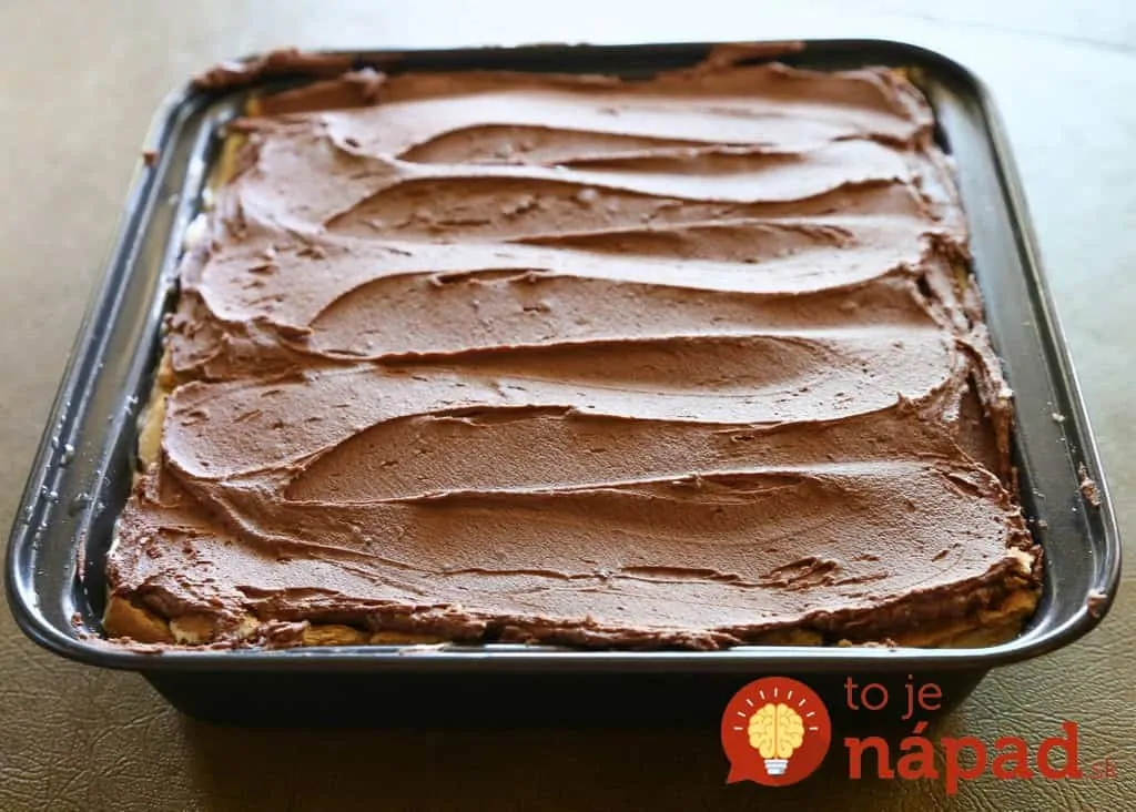 chunky-monkey-eclair-cake-8