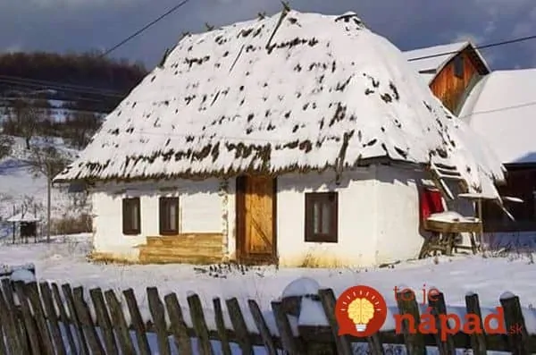 Tušili ste, že chalúpka Deduška Večerníčka skutočne existuje? Nájdete ju v Novej Sedlici a je ako z rozprávky!