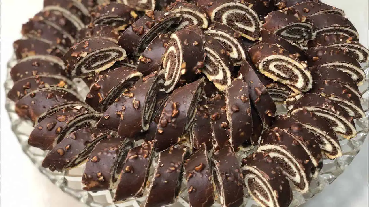 Fantastické dvojfarebné mini-rolky, 100 kusov z jednej dávky: Tak fantastické, že ich určite nebudete robiť len na sviatky