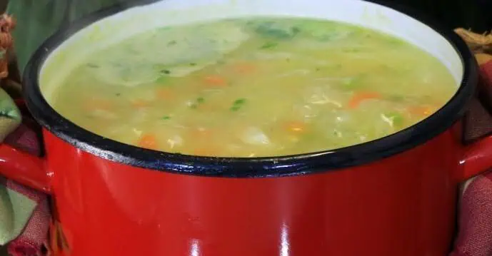Babkina polievka NÁDCHOVKA:  Najsilnejší recept pri boľavom hrdle, kašli a prechladnutí!