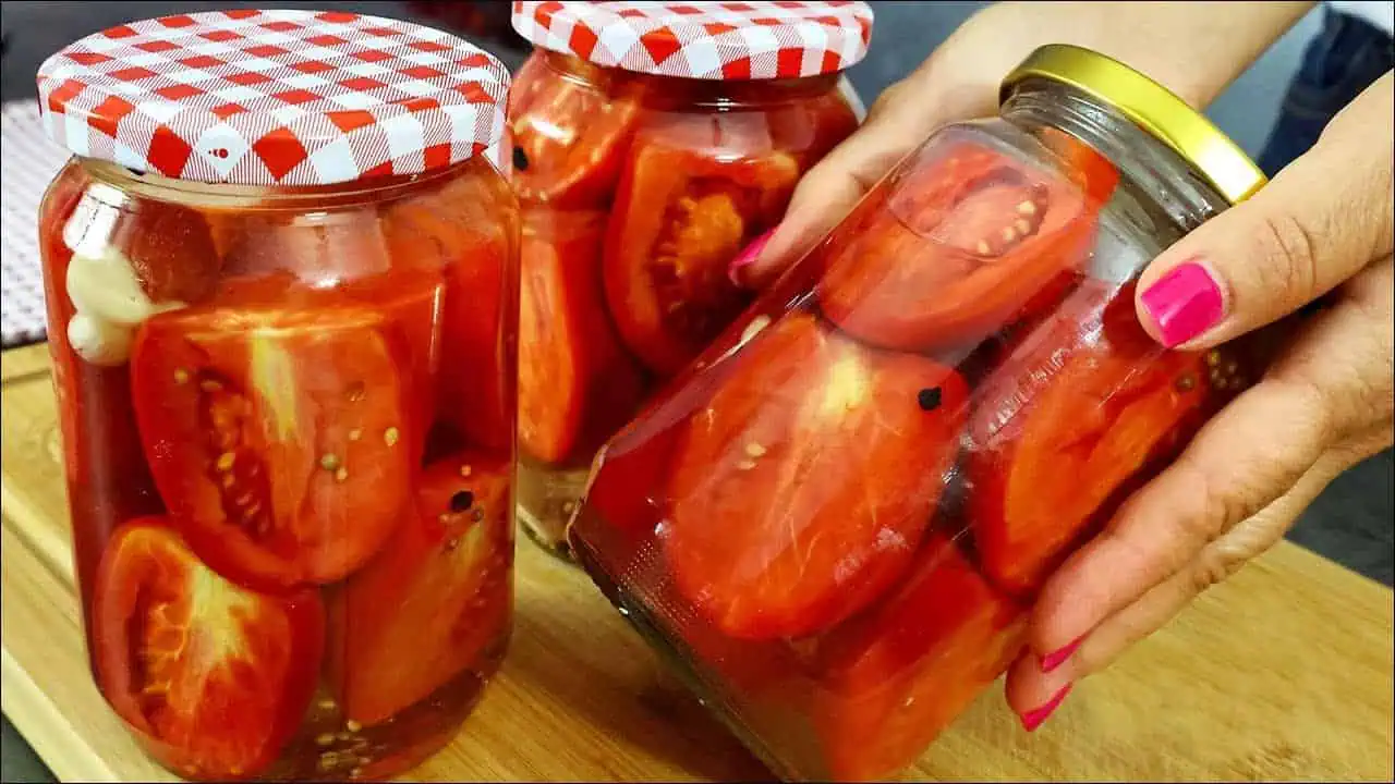 Takto skladujem paradajky z domácej úrody až 1 ROK: Sú ešte chutnejšie ako čerstvé!