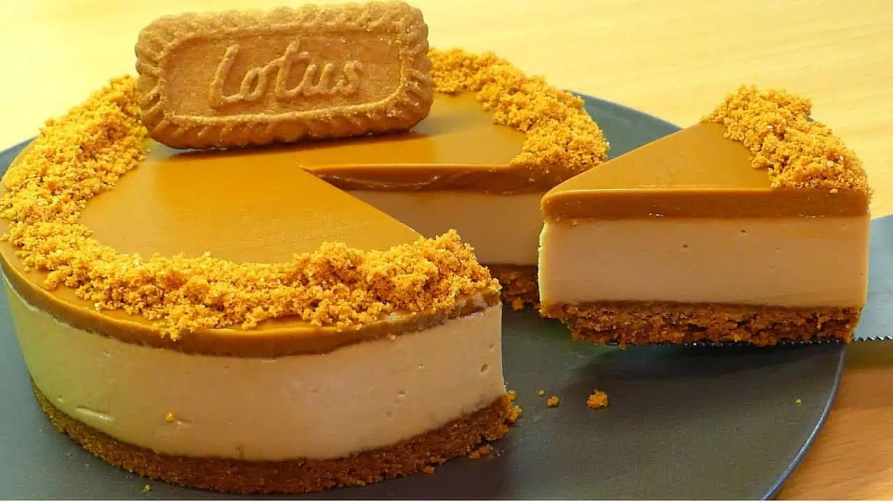 Miliónový KARAMELOVÝ cheesecake, ktorý sa nepečie: Uložte si recept, lepší dezert od tohot nepoznám!
