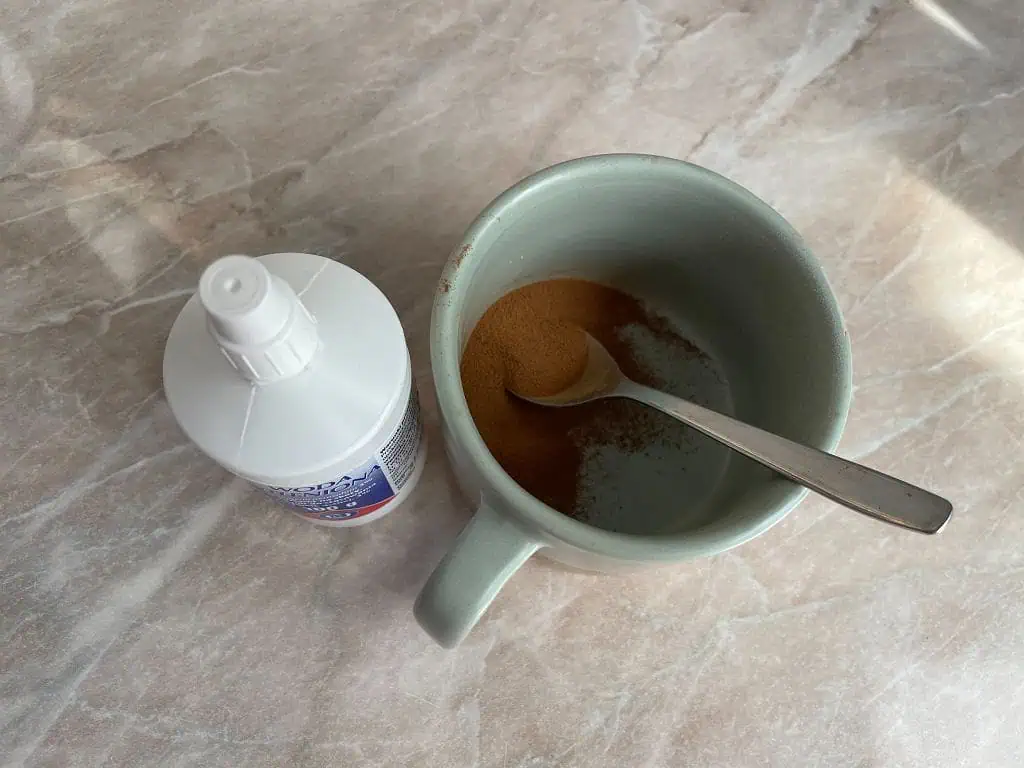 Nalejte peroxid vodíka do kávy a hneď použite: Vyskúšate to RAZ a už sa tohoto nápadu nepustíte!