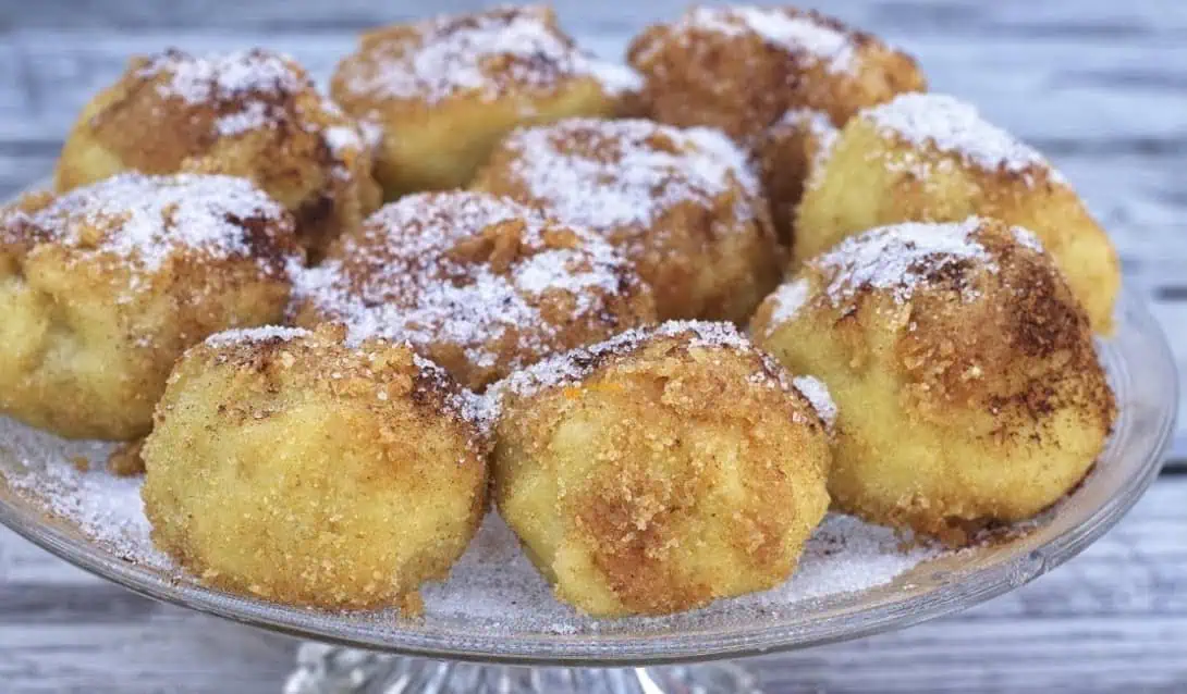 Babkine vyhlásené SLIVKOVÉ knedle: Tradičný slovenský recept, ktorý sa vždy vydarí!