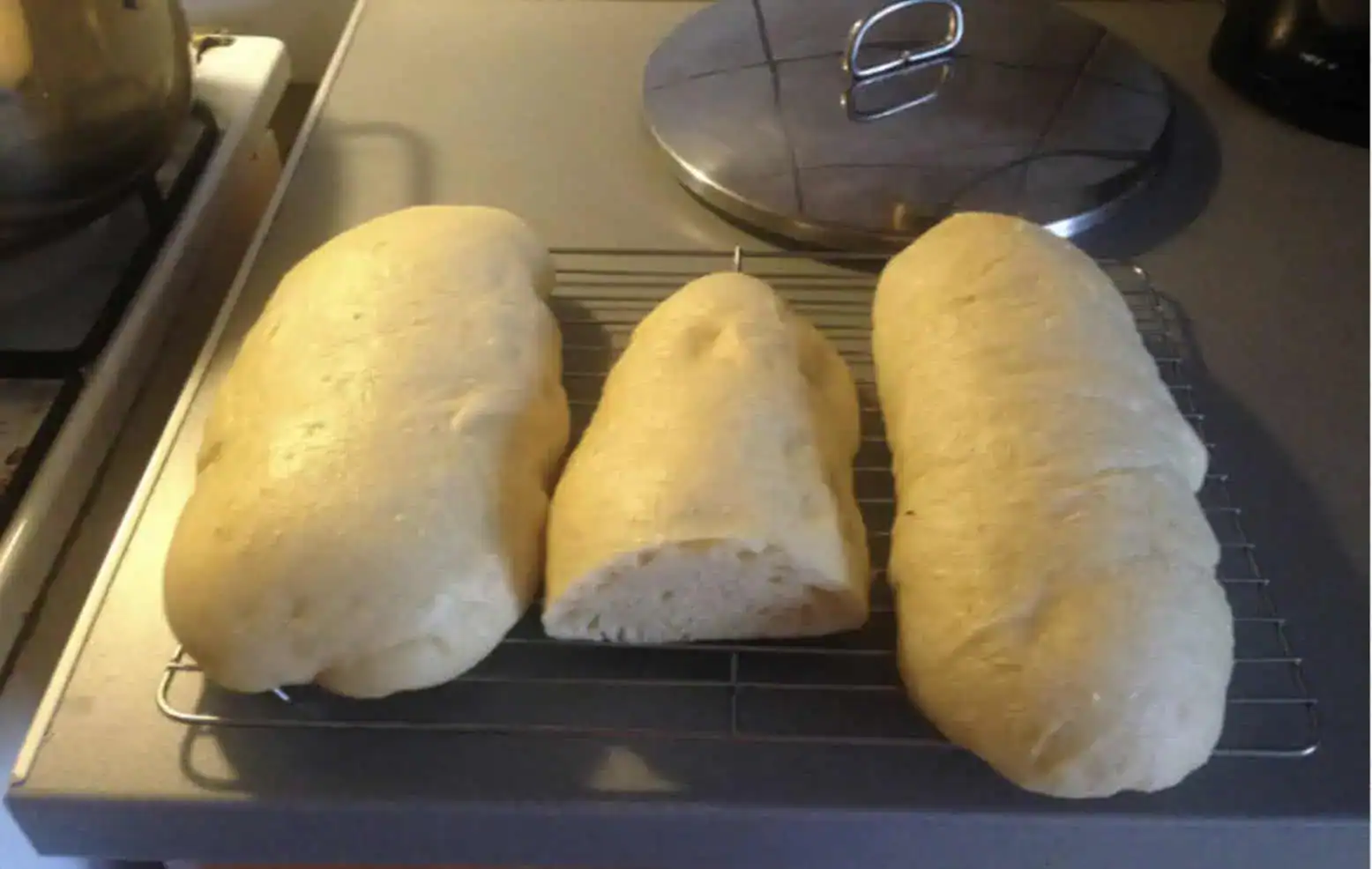 TRIK, ako pripraviť DOKONALÚ domácu knedľu: Skúsila som a parenú knedľu už nerobím, toto je niečo fantastické!