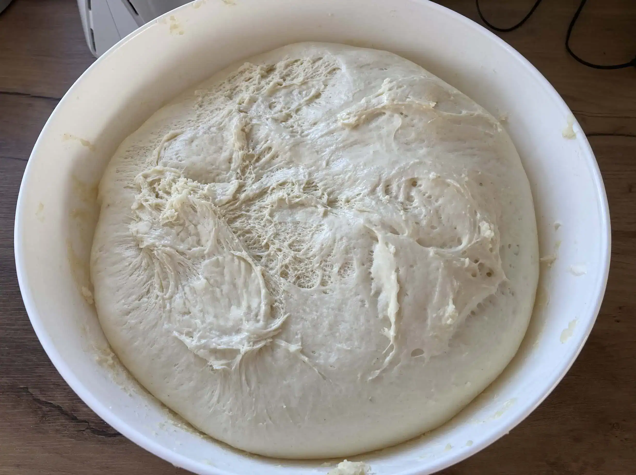 TAJOMSTVO kysnutého cesta „jemnejšieho ako oblak“: Na skutočne nadýchané buchty, koláče a akékoľvek pečivo!