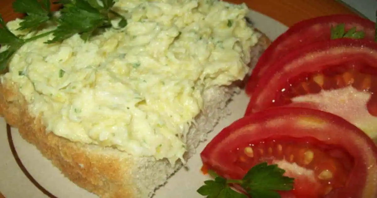 Neporovnateľná cuketová pomazánka s cesnakom – najchutnejší recept pod slnkom: Keď príde návštevy, robí sa v tej najväčšej mise!