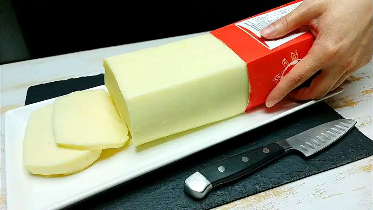 1,5 KG SYRA ROBÍM LEN Z 1 LITRA MLIEKA: Tento recept pozná málokto!