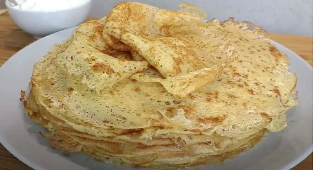 Viete, prečo treba dať do cesta 2 lyžice MAJONÉZY? Je to hlavný dôvod, prečo sú mamine PALACINKY preslávené v celej rodine!