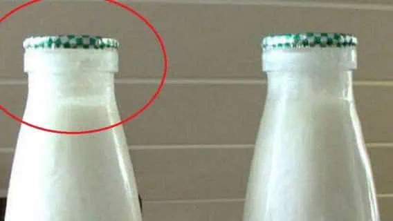 Pamätáte sa, ako ste pili mlieko zo sklenenej fľaše? Máte šťastie, dôležitý bol 1 detail!