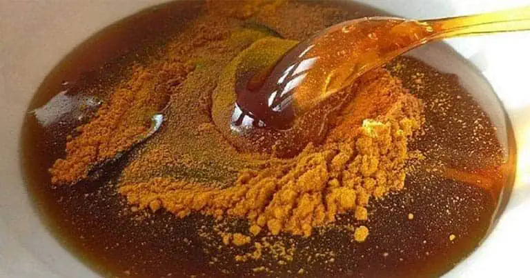 Hovoria mu najsilnejšie prírodné antibiotikum (2 prísady): Len LYŽIČKA ráno a vraj neochoriete!