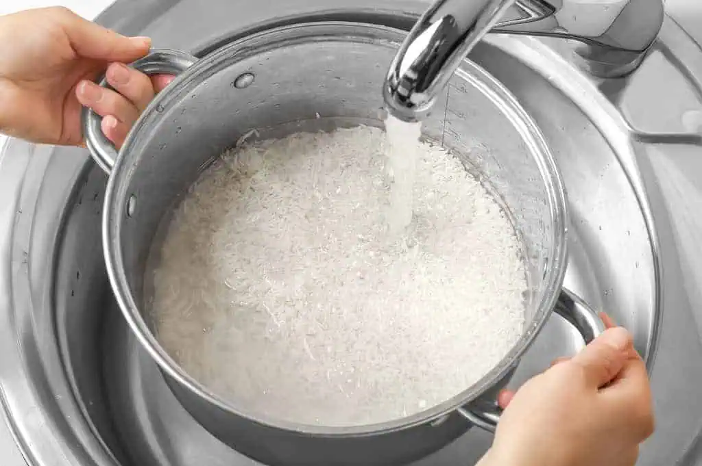 Perfektný TRIK profesionálnych kuchárov, ako uvariť dokonalú ryžu: Už nikdy nebudete kupovať RYŽU vo varných sáčkoch!