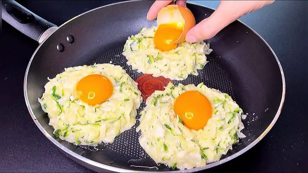 Nikdy som nejedla také chutné zemiaky: RECEPT na strúhané zemiaky s cuketou – jednoduchý a ľahký obed za minútku!
